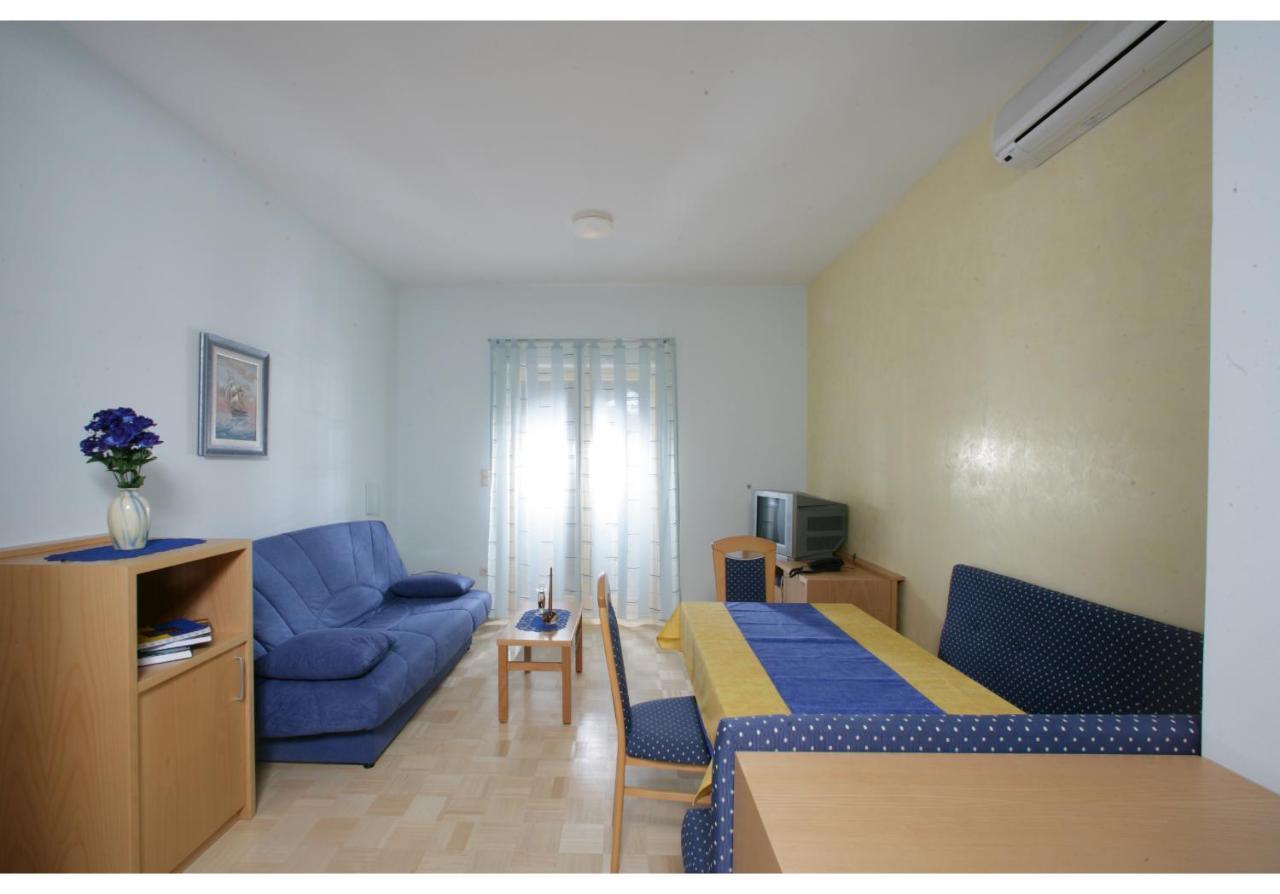 Apartments Villa Adriatica Біоград-на-Мору Екстер'єр фото