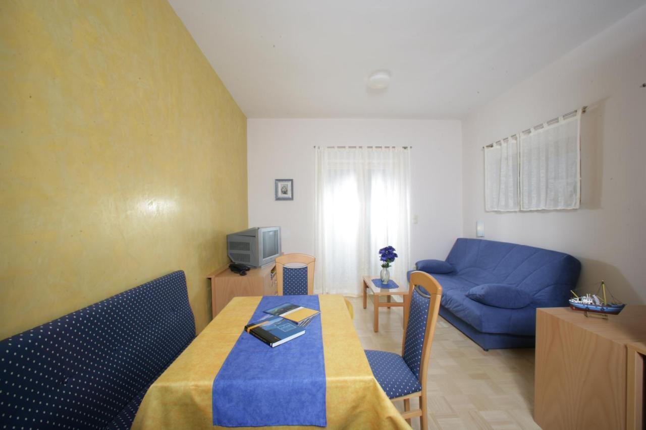 Apartments Villa Adriatica Біоград-на-Мору Екстер'єр фото