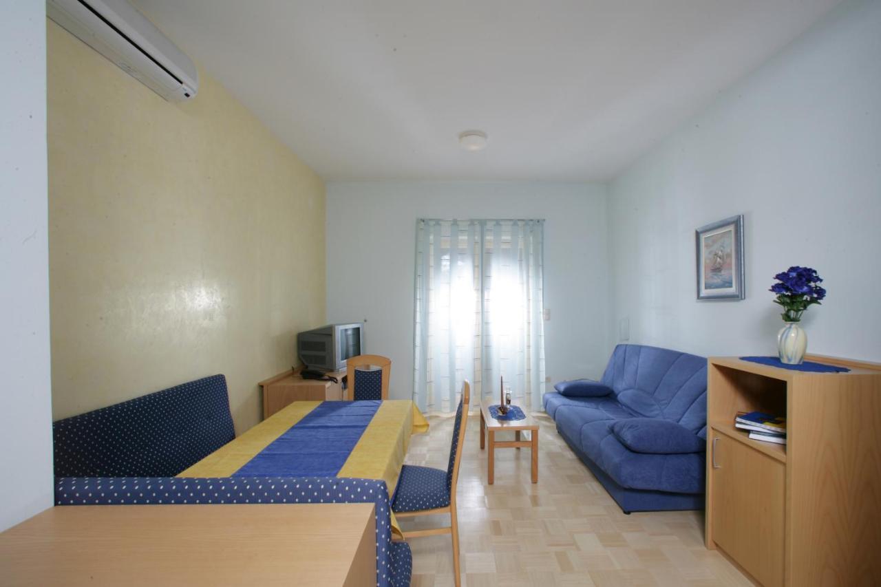 Apartments Villa Adriatica Біоград-на-Мору Екстер'єр фото